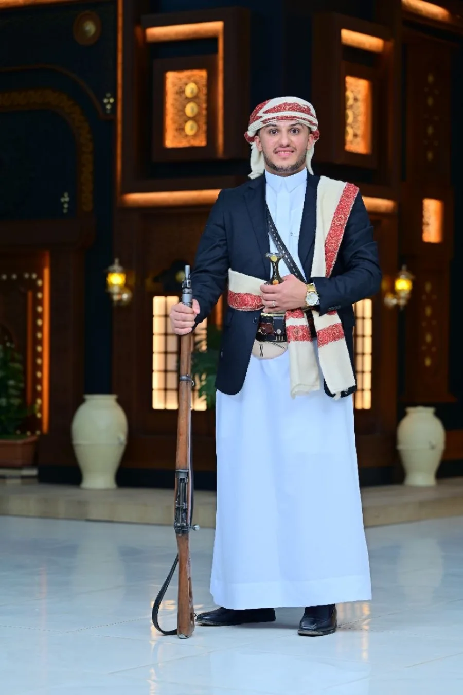 العريس في قاعة التصوير
