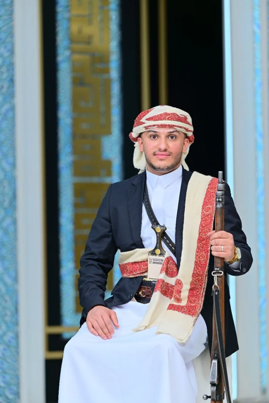 العريس في جلسة التصوير